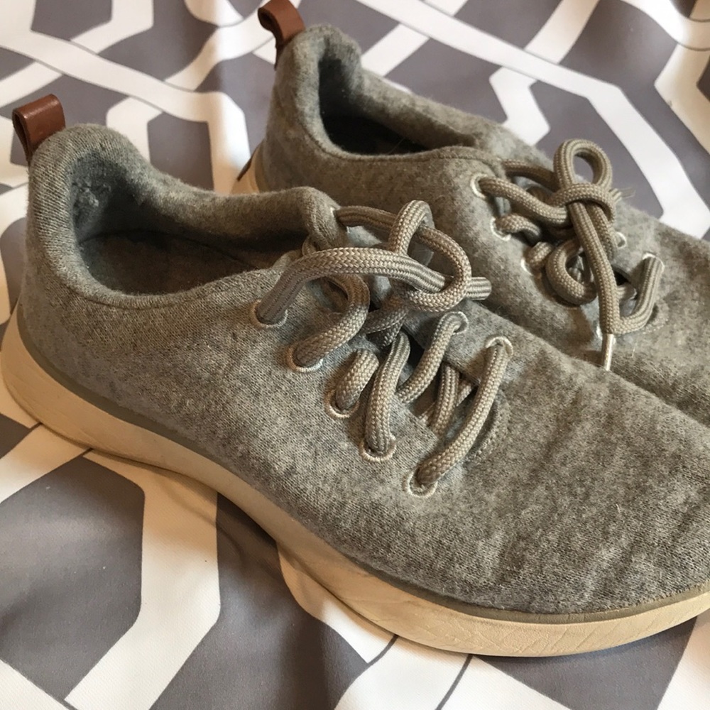 Cute tennis shoes